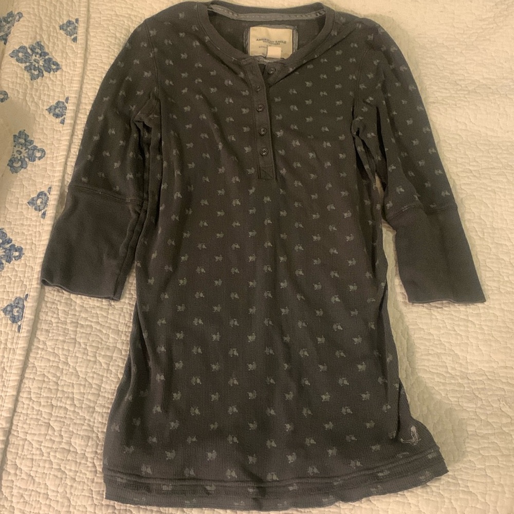American Eagle top